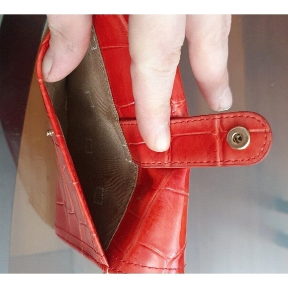 LIZ CLAIBORNE WALLET FAUX REPTILE LEATHER RED RARE - Picture 7 of 9